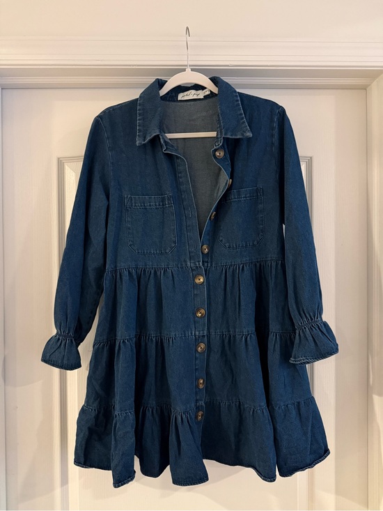 Petal & Pup Dresses & Skirts - NWOT - Petal & Pup - Dark Wash Denim Tiered Button Dress - Size US 6